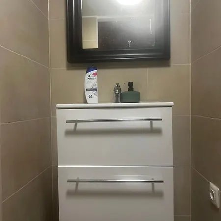 U * בודפשט